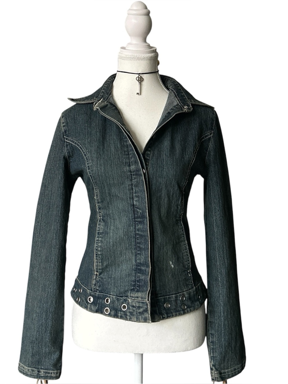Y2K “Bongo” Dark Wash Denim Grommet Style Button-up Jacket
